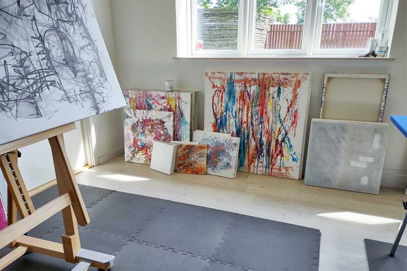 Her er nogle af de små lærreder jeg er i gang med at male i mit atelier