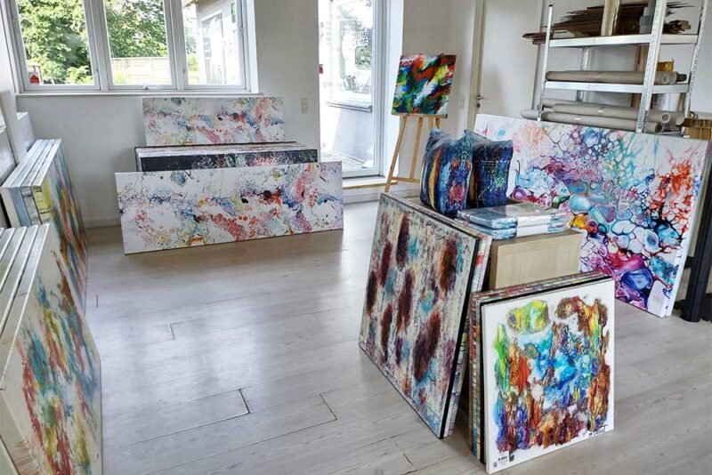 Abstrakte kunstplakater og plakater med kunst er flotte billder til væggen i stuen - Prime IV - 100x150 cm