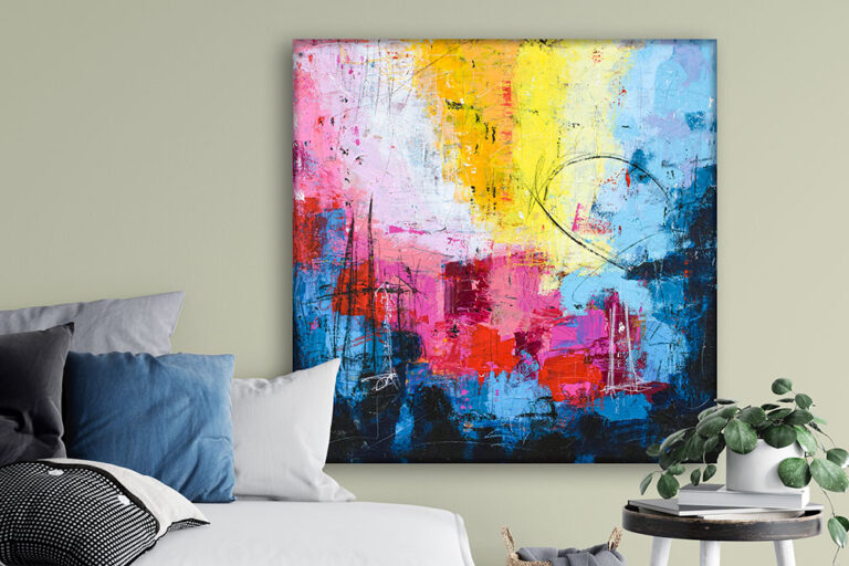 Malerier 100x100 cm fungerer godt på en stor væg i stuen, hvor det kvadratiske format giver ro og tydelig tyngde