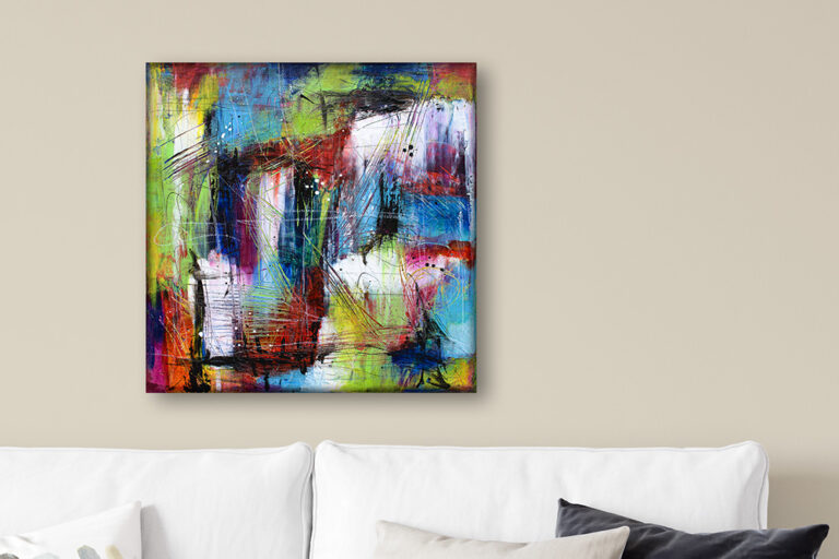 Malerier med farver der strukturerer udtrykket gennem mættede og transparente lag og skaber spænding, balance og rumlig dybde.