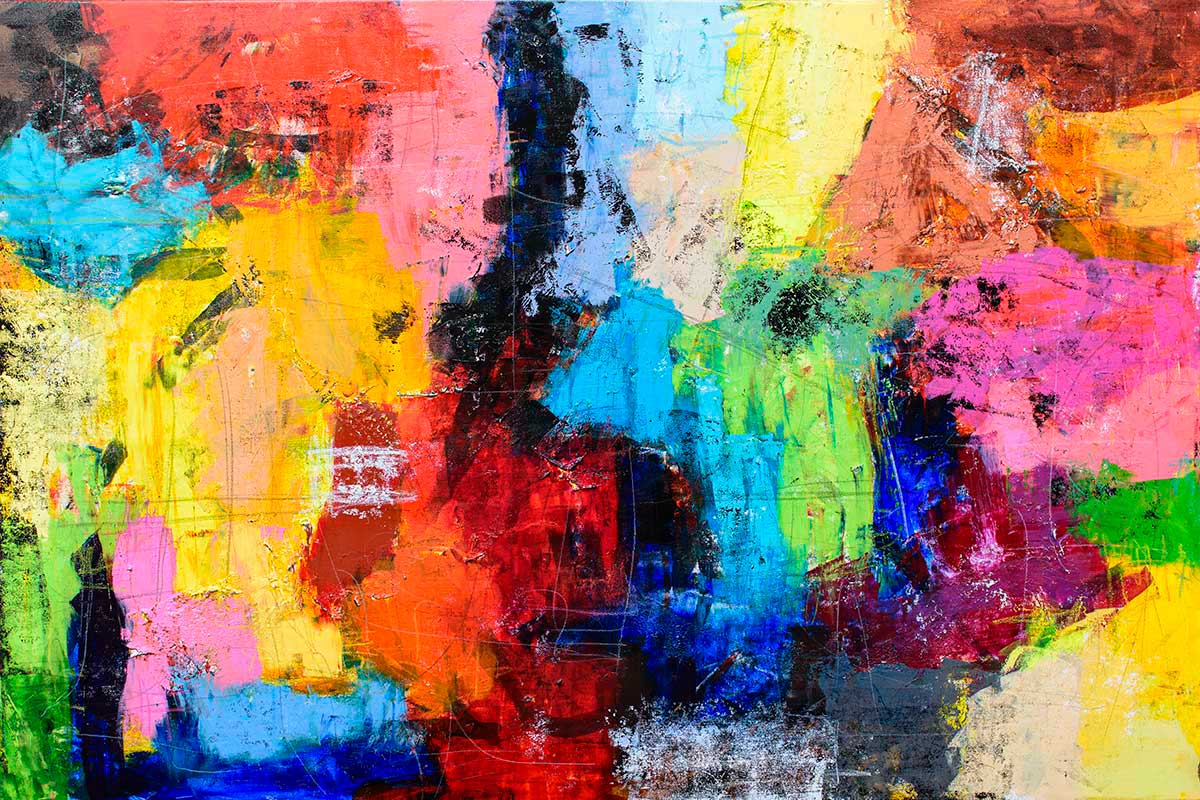 Stort maleri til stuen med markante farver og balanceret komposition, der samler rummet visuelt og fungerer som naturligt fokuspunkt på væggen
